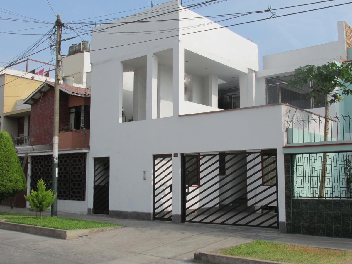 Kangaroo Wasi Airport Bed & Breakfast Lima Extérieur photo