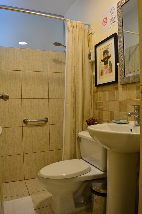 Kangaroo Wasi Airport Bed & Breakfast Lima Extérieur photo
